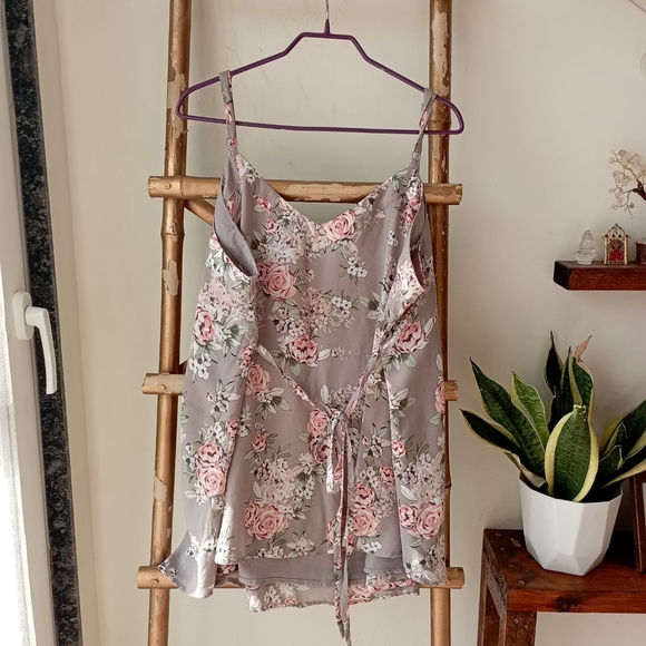 Torrid Plus Floral Strappy Top - Picture 10 of 13